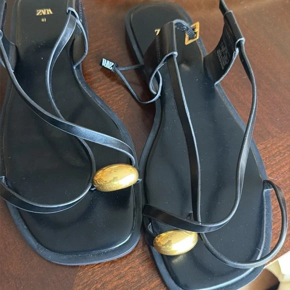 Zara Strappy Black and Gold Sandals NWT size 41 - Picture 2 of 6
